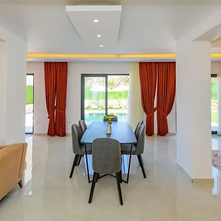 Verdora - 4 Bedroom In Oludeniz Hisarönü Villa *