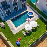 Villa Verdora - 4 Bedroom In Oludeniz Hisaroenue