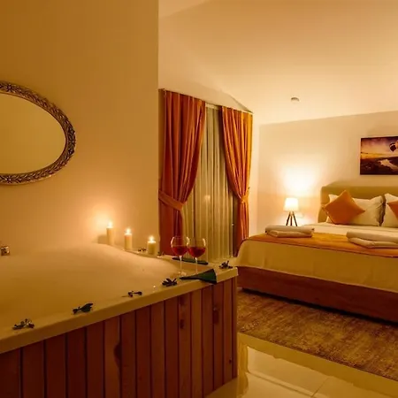 Villa Verdora - 4 Bedroom In Oludeniz Hisarönü Fethiye